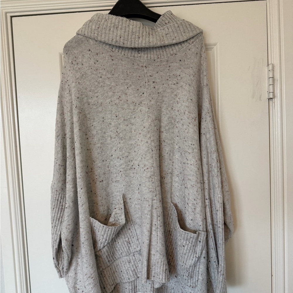 Cozy Gray Speckled Funnel-Neck Women's Sweater with Pockets